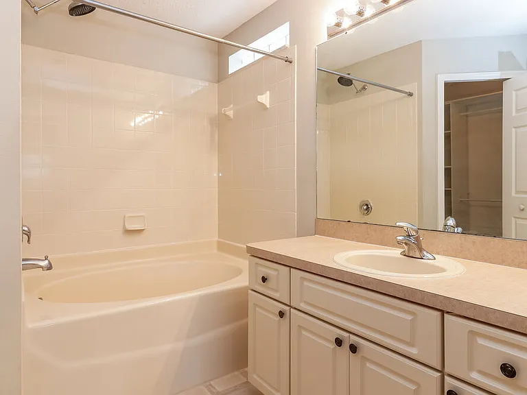 8621 Hawbuck St — Photo 12