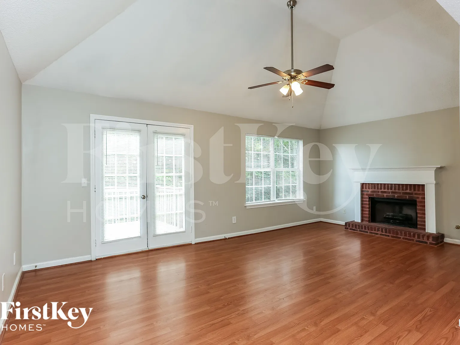 4 bed, 3.0 bath, 1867 sqft, $2,420 — Photo 2