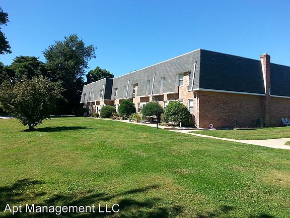 4th image of 100 Willow Bend Ct APT 104A