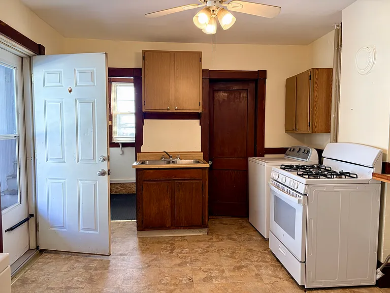 22 Canal St #1L — Photo 13