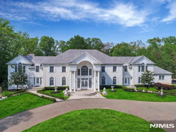 325 Orange Avenue, Livingston, NJ 07039
