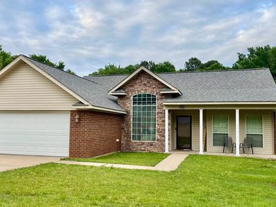 522 E Greenfield Dr, Wake Village, TX, 75501