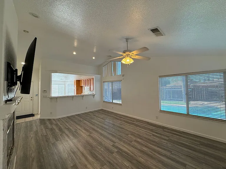 1501 Shiprock Ct — Photo 7