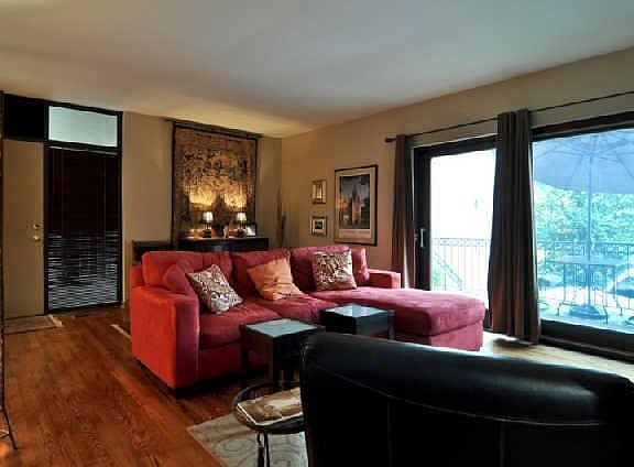 2nd image of 3909 Whitland Ave APT 107