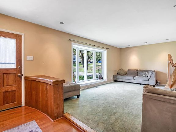 3rd image of 1300 Land O Lakes Dr