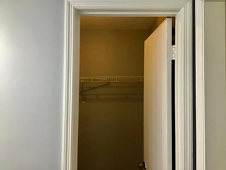 walk in closet