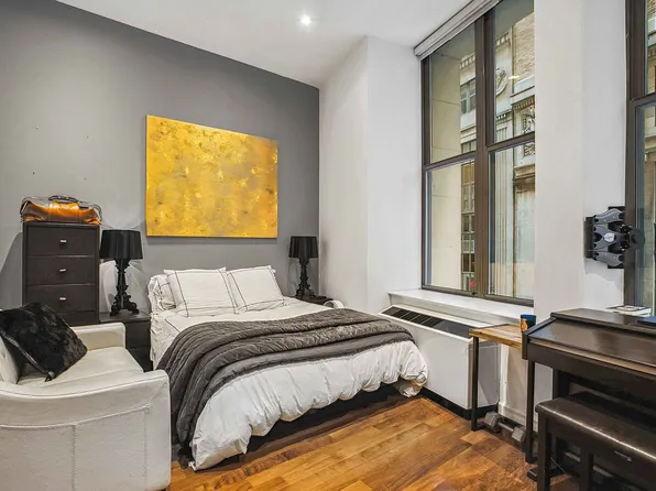 1 Wall Street Ct APT 207, New York, NY 10005