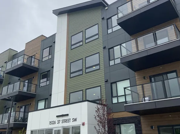 15126 37th St SW #1202, Calgary, AB T2Y 0R7