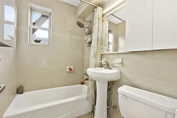 Sold by Citi Habitats | media 4