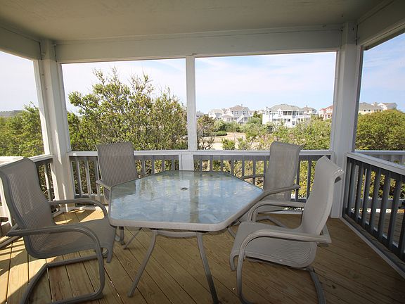 Screened Porch off Kitchen