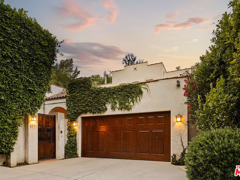 1st image of 8935 Hollywood Hills Rd