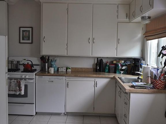 4th image of 4760 Dawes St