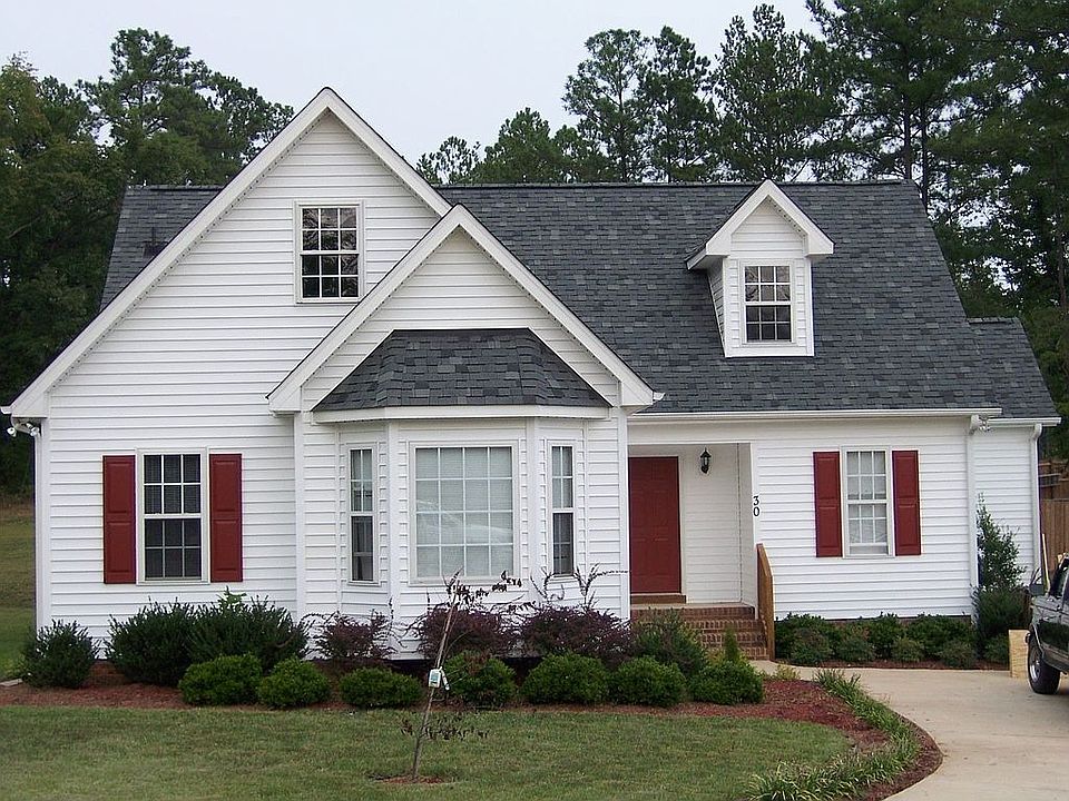 Charming Ranch With Tons Of Appeal!