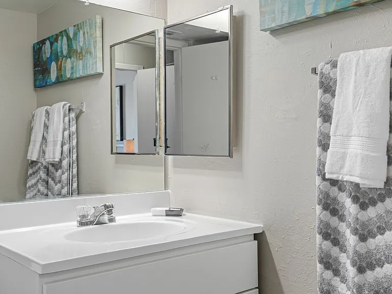 Enclave at Sabal Pointe Apartments — Photo 24
