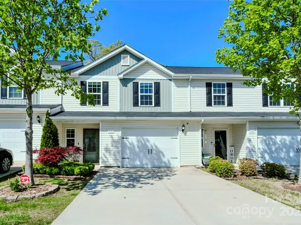 2141 Talbert Ct, Charlotte, NC 28214