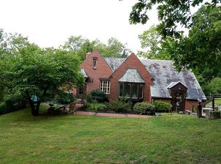 725 Field Club Rd, Pittsburgh, PA 15238