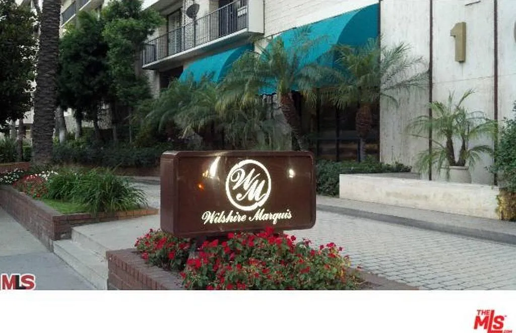 10535 Wilshire Blvd — Photo 1