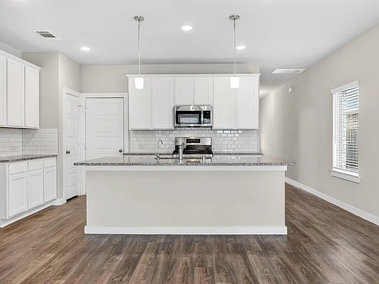 21619 Coral Mist Dr — Photo 10