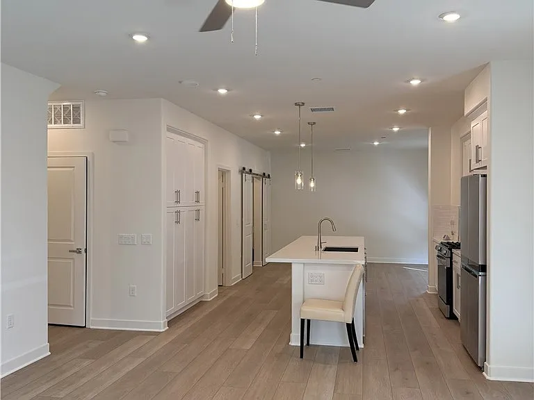 1816 E 1st St #450 — Photo 19