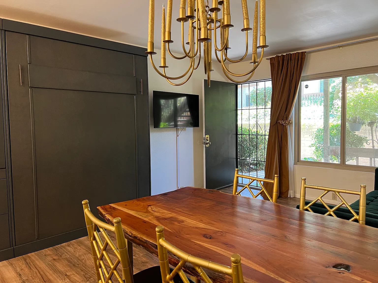 1 bed, 506 sqft, $2,100 — Photo 1
