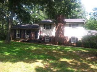 28 Pine Ridge Dr, Cartersville, GA 30120