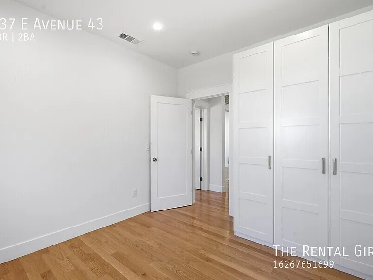 137 E Avenue 43 — Photo 19