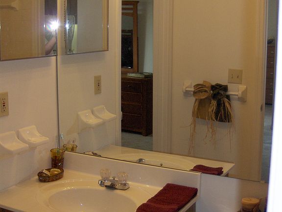 4th image of 926 Dogwood Creek Dr APT G