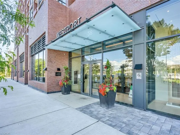 28 Ann St #414, Mississauga, ON L5G 0E1