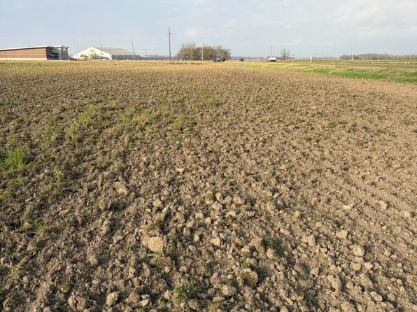 Cypress Ave, Greenwood, MS 38930