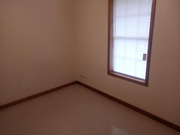 1st bedroom