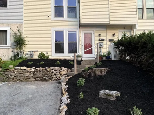 714 Summit Chase Dr, Reading, PA 19611
