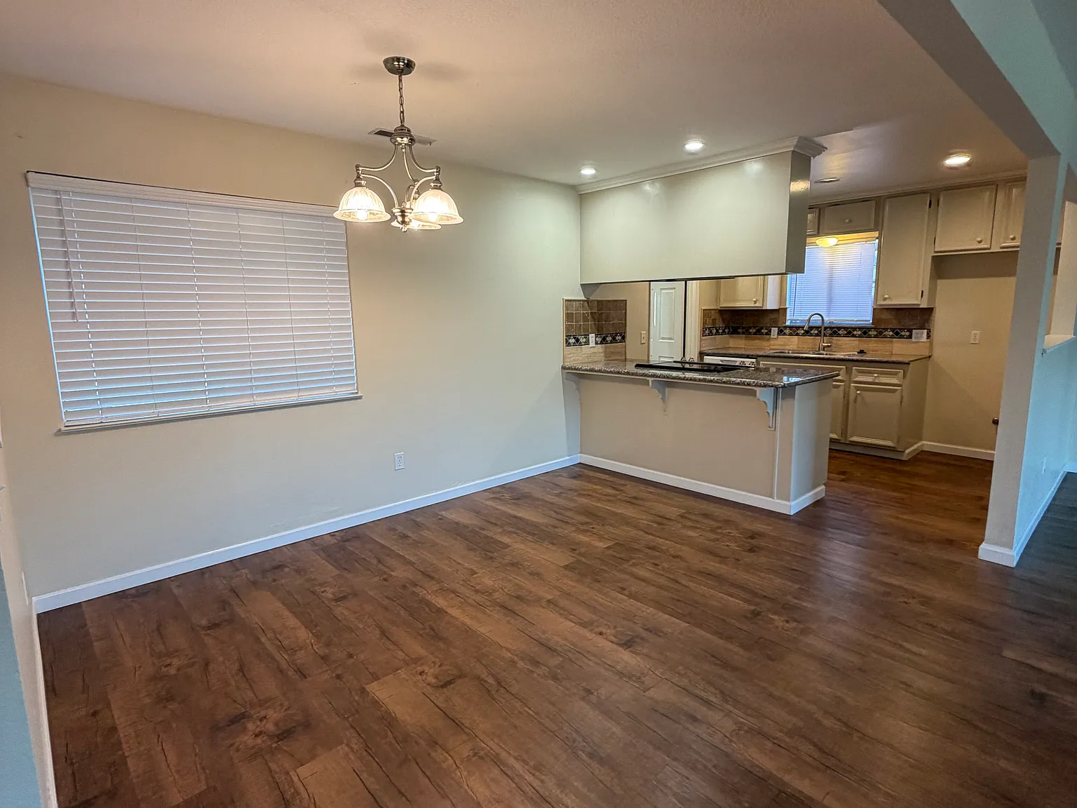3 bed, 1464 sqft, $2,500 — Photo 3