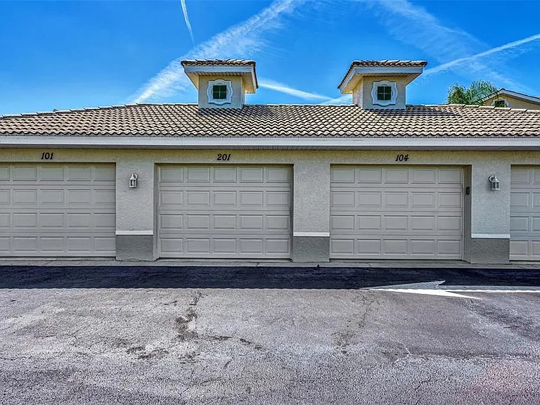 400 Mirabella Cir #201 — Photo 25