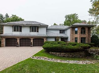 3 Marissa Ct, Burr Ridge, IL 60527