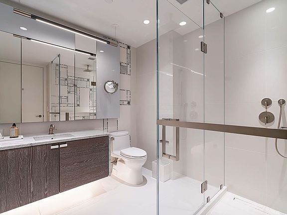 5th image of 1 City Point APT 16C