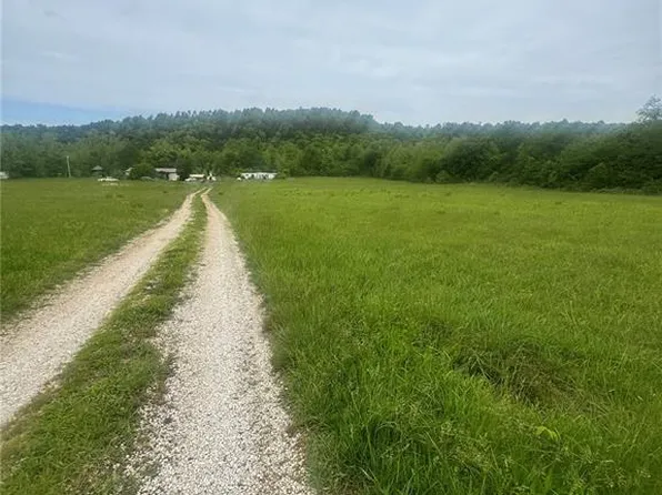 11494 Old Highway 8, Mineral Point, MO 63660