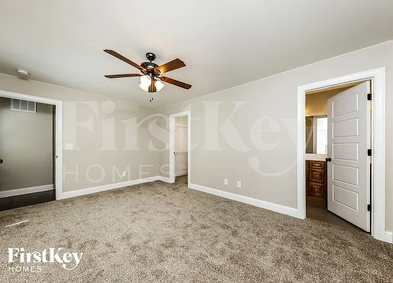 621 Dobson St — Photo 10