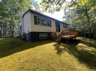 39 Hilltop Ln, Narrowsburg, NY 12764