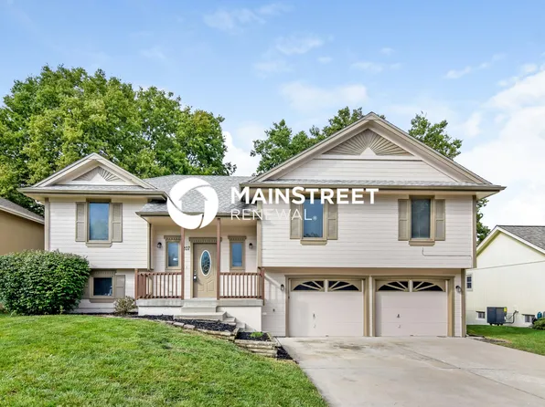 207 Mesa Dr, Smithville, MO 64089