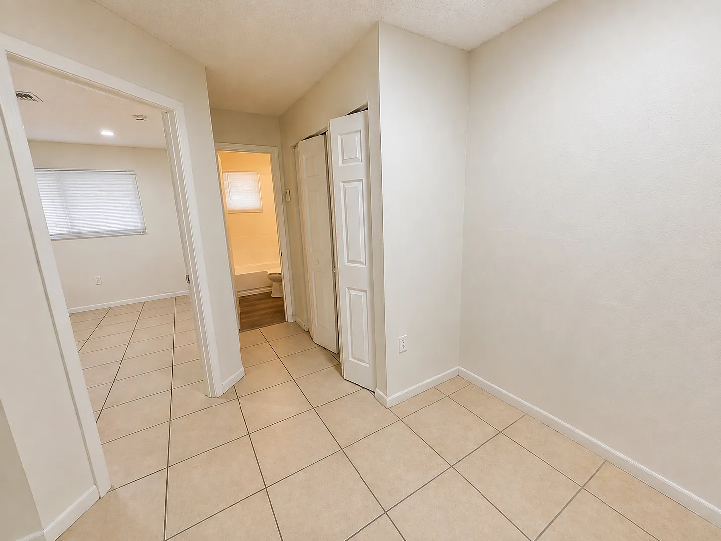 1 bed, 800 sqft, $1,500 — Photo 4