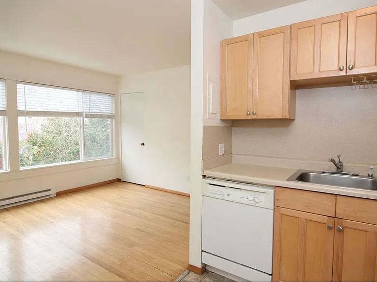 1810 Boylston Ave #205 — Photo 7