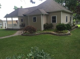 901 Pleasant St, Laclede, MO 64651