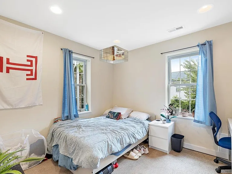 1718 N Gratz St — Photo 15