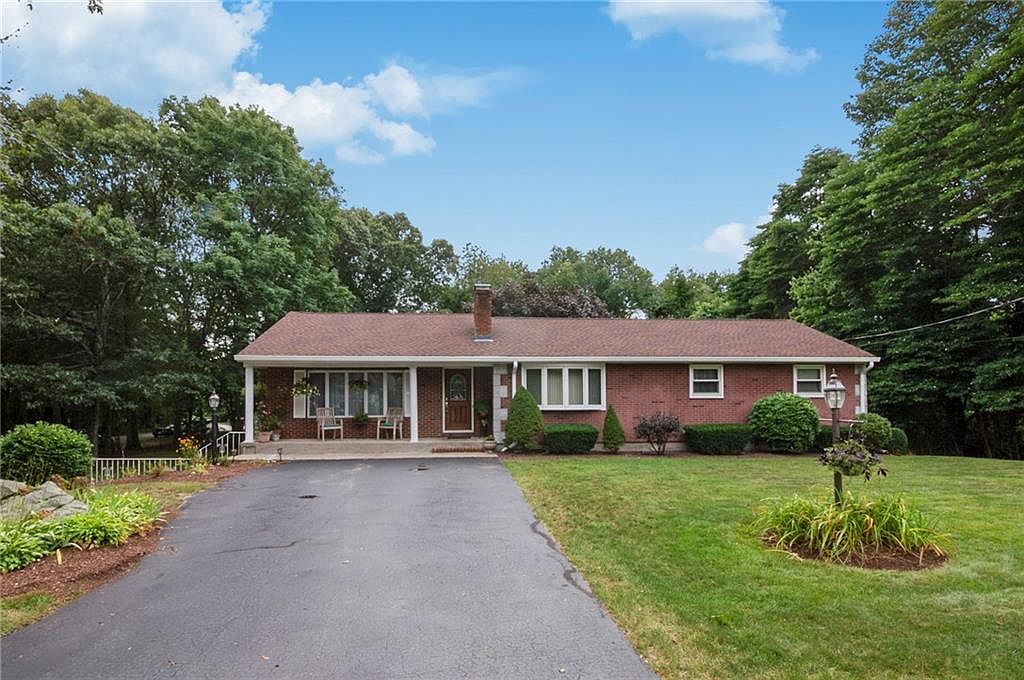 136 Jenckes Hill Rd, Lincoln, RI 02865 Zillow
