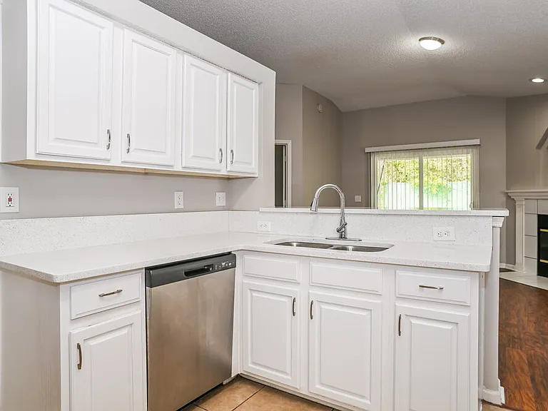8237 Abbeyfield Dr — Photo 7
