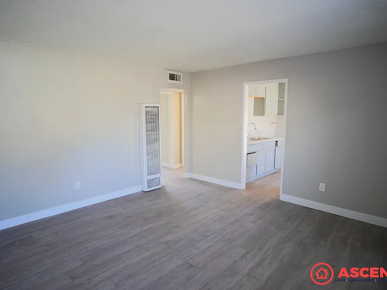 117 Woodrow Avenue — Photo 4