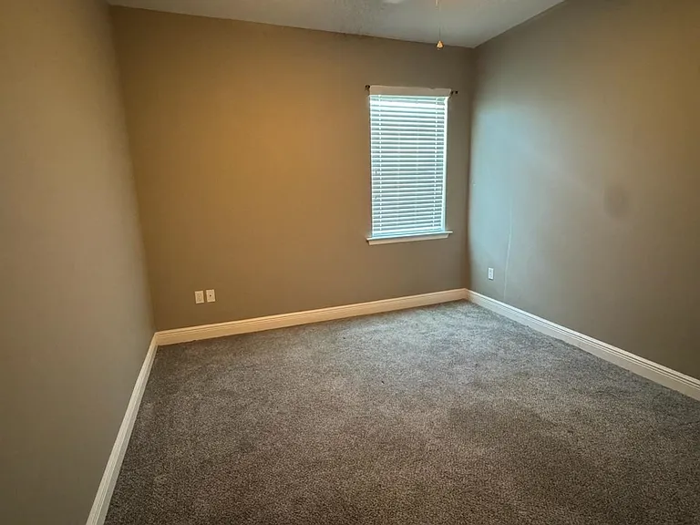 6207 Jordans Pass Dr — Photo 13