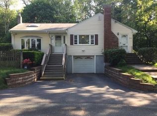 13 Border Rd, Holbrook, MA 02343