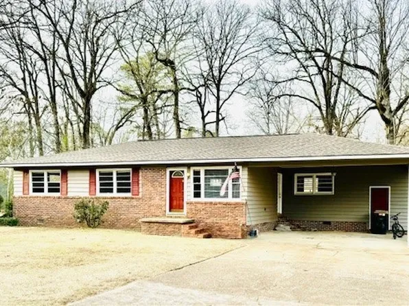 1704 Maple Leaf Dr, Demopolis, AL 36732