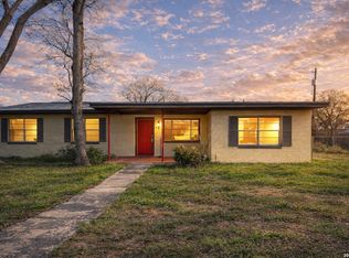 237 Kelly st, Poteet, TX 78065